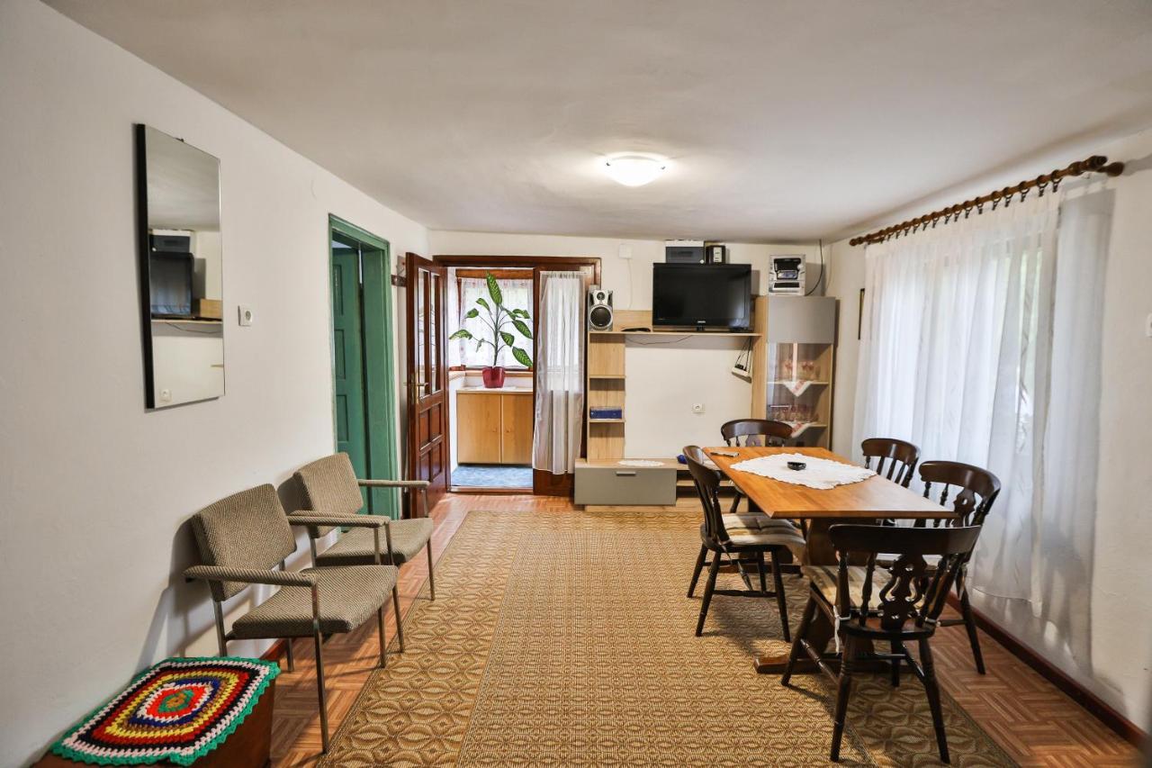 Apartmán Kuca Za Odmor Jagnjic Josipdol Exteriér fotografie
